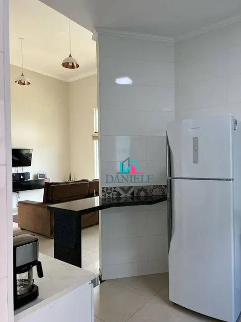 Casa de Condomínio com 3 quartos à venda, 230m2 em 7º Distrito Industrial (Antonio Zanin), Araraquara - SP - imagem 7 Foto 7 de Casa de Condomínio com 3 quartos à venda, 230m2 em 7º Distrito Industrial (Antonio Zanin), Araraquara - SP