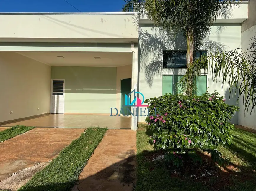 Casa de Condomínio com 3 quartos à venda, 230m2 em 7º Distrito Industrial (Antonio Zanin), Araraquara - SP - imagem 1 Foto 1 de Casa de Condomínio com 3 quartos à venda, 230m2 em 7º Distrito Industrial (Antonio Zanin), Araraquara - SP