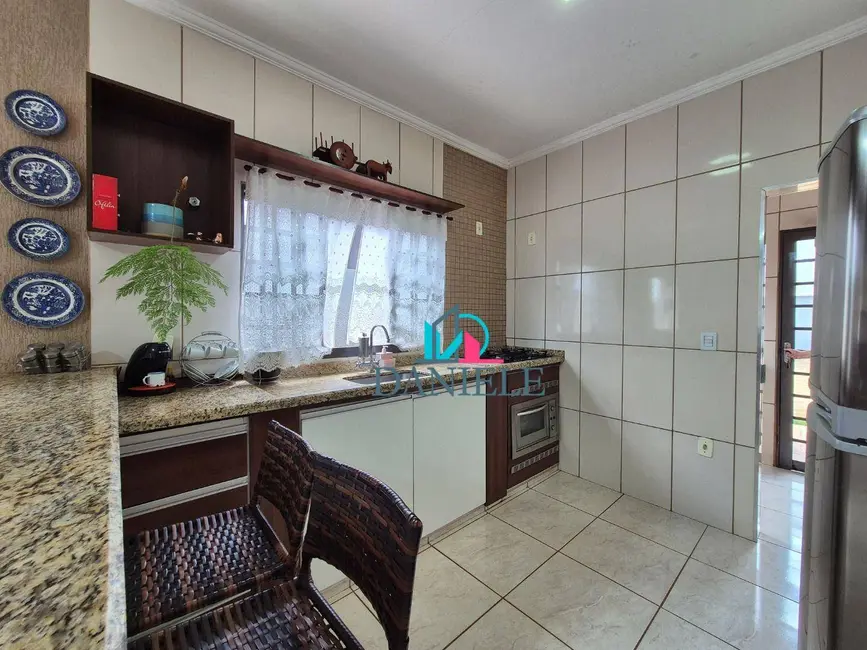 Casa de Condomínio com 2 quartos à venda, 265m2 em Jardim Maria Luiza IV, Araraquara - SP - imagem 9 Foto 9 de Casa de Condomínio com 2 quartos à venda, 265m2 em Jardim Maria Luiza IV, Araraquara - SP