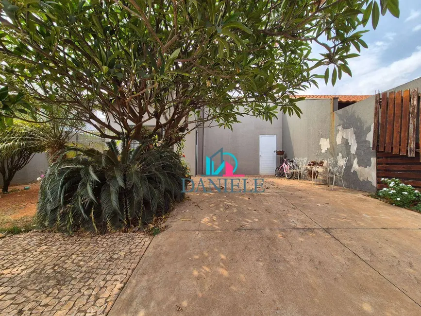 Casa de Condomínio com 2 quartos à venda, 265m2 em Jardim Maria Luiza IV, Araraquara - SP - imagem 1 Foto 1 de Casa de Condomínio com 2 quartos à venda, 265m2 em Jardim Maria Luiza IV, Araraquara - SP