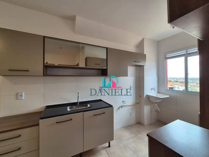 Foto 4 de Apartamento com 2 quartos à venda, 46m2 em Jardim Brasil (Vila Xavier), Araraquara - SP