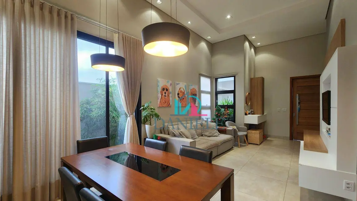 Casa de Condomínio com 3 quartos à venda, 336m2 em Araraquara - SP - imagem 3 Foto 3 de Casa de Condomínio com 3 quartos à venda, 336m2 em Araraquara - SP