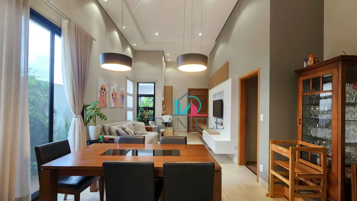 Casa de Condomínio com 3 quartos à venda, 336m2 em Araraquara - SP - imagem 4 Foto 4 de Casa de Condomínio com 3 quartos à venda, 336m2 em Araraquara - SP