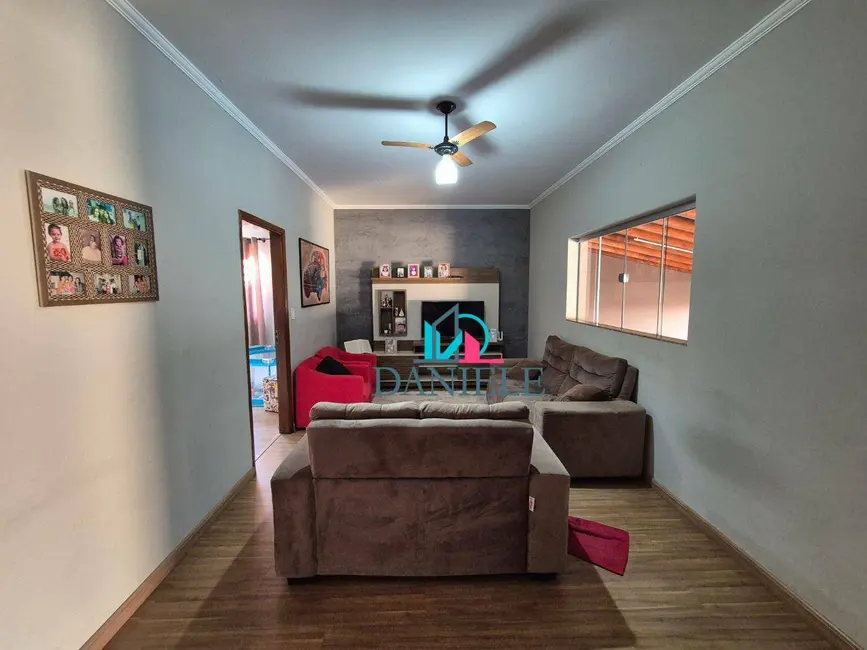 Foto 5 de Casa com 3 quartos à venda, 280m2 em Jardim Santa Angelina, Araraquara - SP