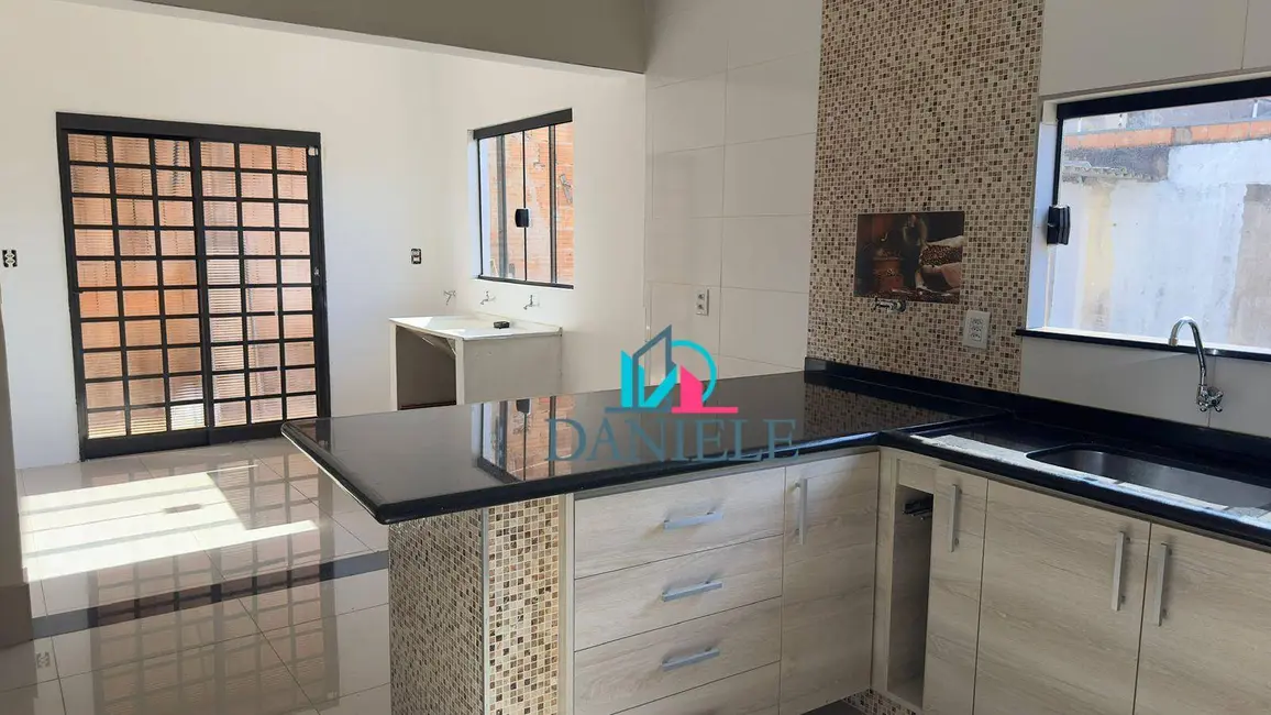 Casa com 2 quartos à venda, 255m2 em Jardim Santa Júlia (Vila Xavier), Araraquara - SP - imagem 6 Foto 6 de Casa com 2 quartos à venda, 255m2 em Jardim Santa Júlia (Vila Xavier), Araraquara - SP