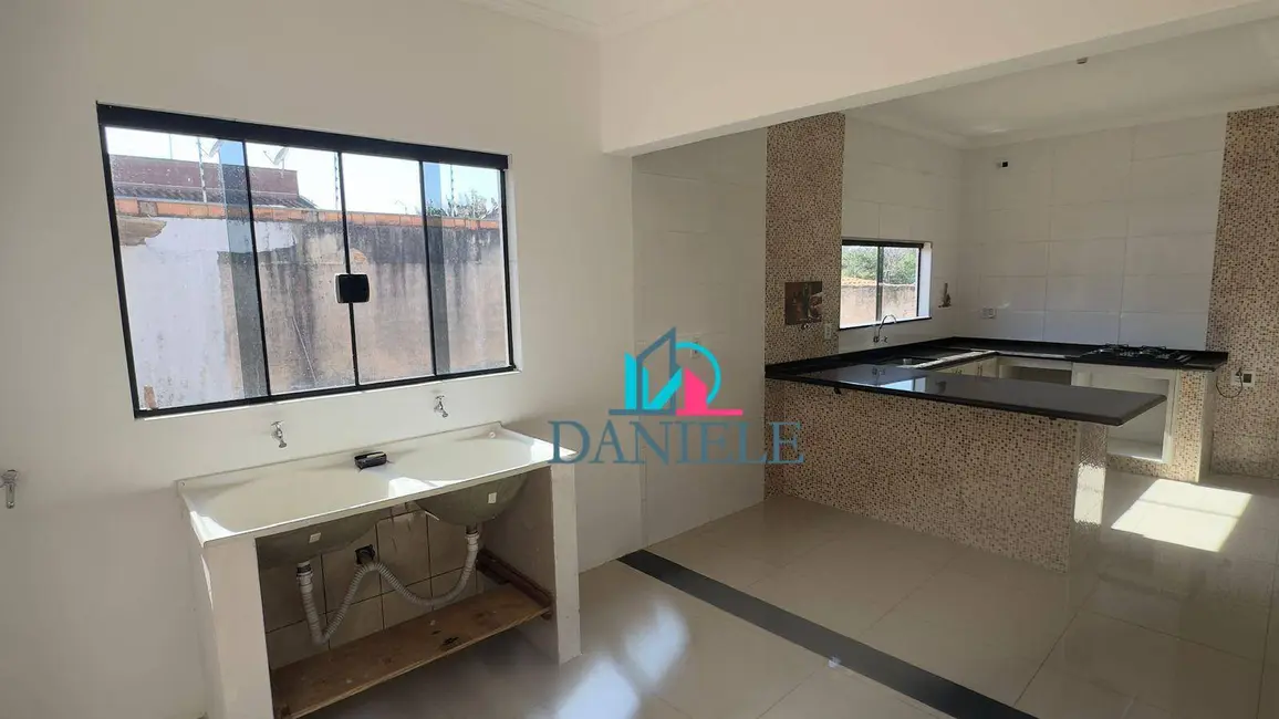 Casa com 2 quartos à venda, 255m2 em Jardim Santa Júlia (Vila Xavier), Araraquara - SP - imagem 4 Foto 4 de Casa com 2 quartos à venda, 255m2 em Jardim Santa Júlia (Vila Xavier), Araraquara - SP
