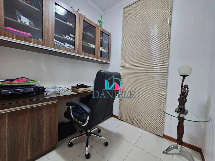 Casa de Condomínio com 3 quartos à venda, 314m2 em Parque Residencial Damha, Araraquara - SP - imagem 7 Foto 7 de Casa de Condomínio com 3 quartos à venda, 314m2 em Parque Residencial Damha, Araraquara - SP