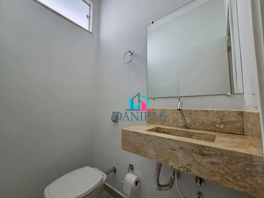 Foto 6 de Casa de Condomínio com 3 quartos à venda, 298m2 em Residencial Village Damha II, Araraquara - SP