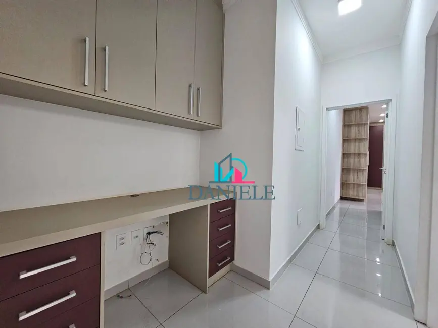 Foto 4 de Casa de Condomínio com 3 quartos à venda, 298m2 em Residencial Village Damha II, Araraquara - SP