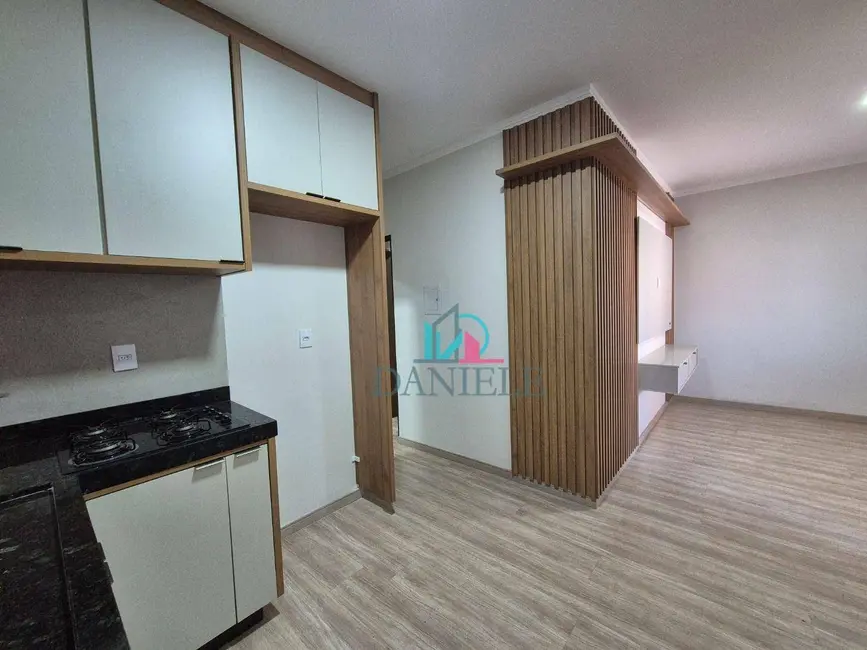 Casa com 2 quartos à venda, 190m2 em Parque Igaçaba, Araraquara - SP - imagem 5 Foto 5 de Casa com 2 quartos à venda, 190m2 em Parque Igaçaba, Araraquara - SP