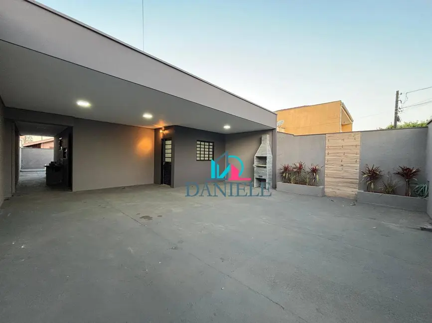 Casa com 2 quartos à venda, 190m2 em Parque Igaçaba, Araraquara - SP - imagem 1 Foto 1 de Casa com 2 quartos à venda, 190m2 em Parque Igaçaba, Araraquara - SP