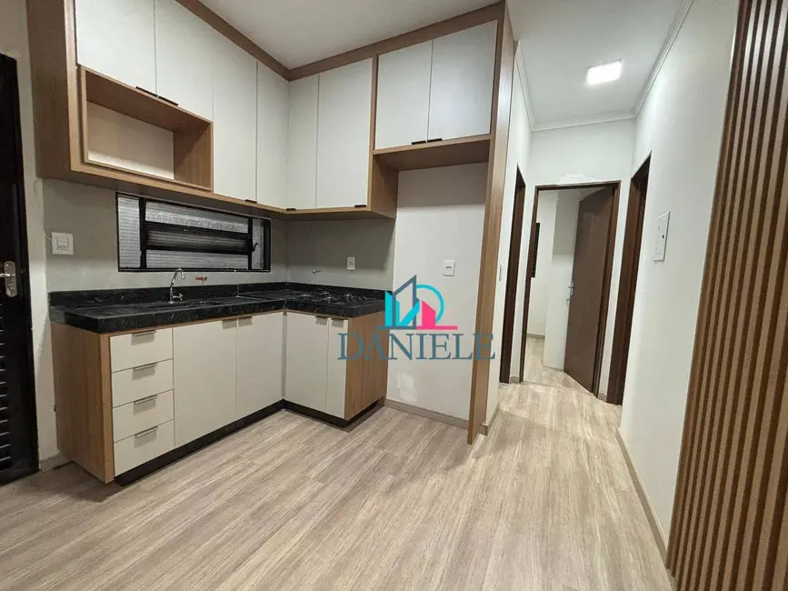 Casa com 2 quartos à venda, 190m2 em Parque Igaçaba, Araraquara - SP - imagem 6 Foto 6 de Casa com 2 quartos à venda, 190m2 em Parque Igaçaba, Araraquara - SP