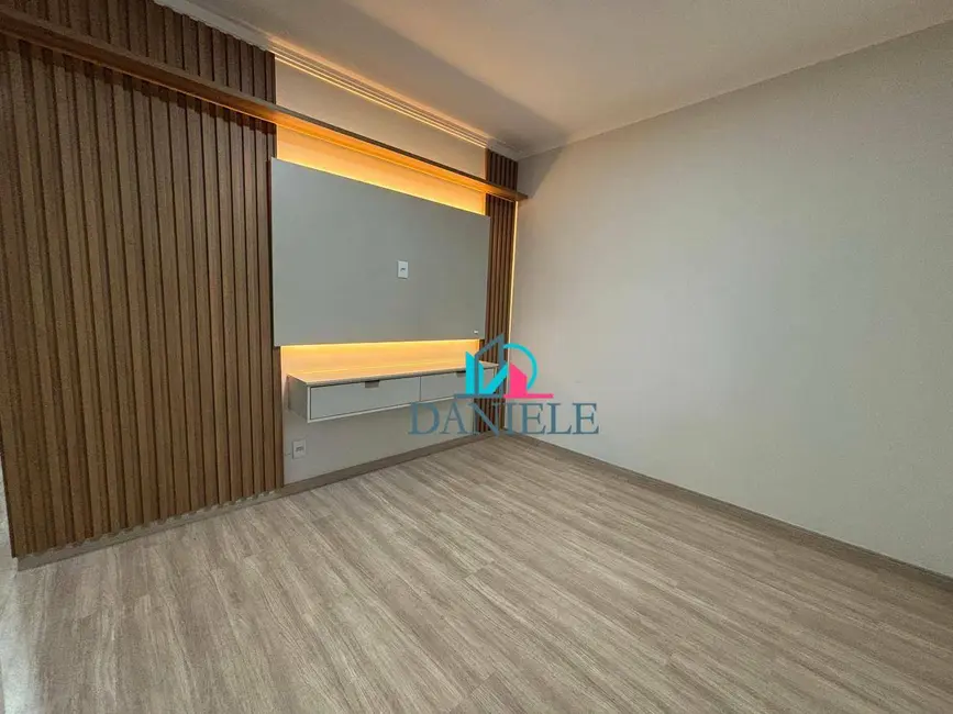 Casa com 2 quartos à venda, 190m2 em Parque Igaçaba, Araraquara - SP - imagem 4 Foto 4 de Casa com 2 quartos à venda, 190m2 em Parque Igaçaba, Araraquara - SP