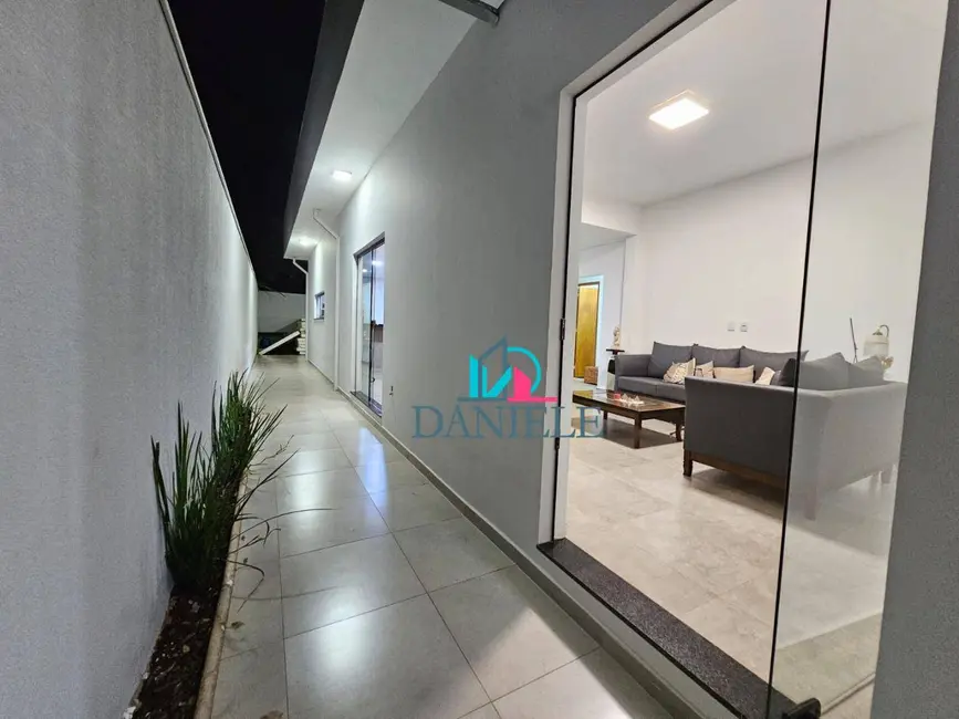 Foto 8 de Casa com 3 quartos à venda, 304m2 em Residencial Cambuy, Araraquara - SP