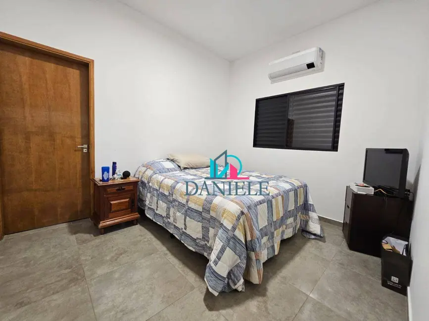 Foto 9 de Casa com 3 quartos à venda, 304m2 em Residencial Cambuy, Araraquara - SP