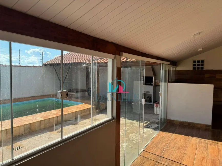 Foto 6 de Casa com 3 quartos à venda, 440m2 em Jardim Santa Angelina, Araraquara - SP