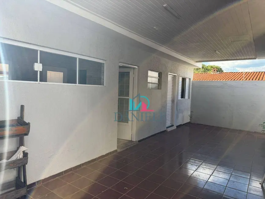 Foto 8 de Casa com 3 quartos à venda, 440m2 em Jardim Santa Angelina, Araraquara - SP