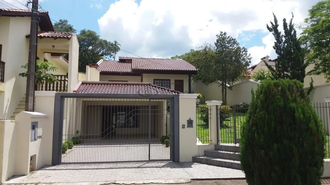 Foto 1 de Casa com 4 quartos à venda, 200m2 em Santo Inácio, Santa Cruz Do Sul - RS