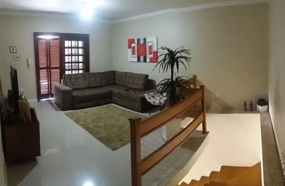 Foto 5 de Casa com 4 quartos à venda, 200m2 em Santo Inácio, Santa Cruz Do Sul - RS