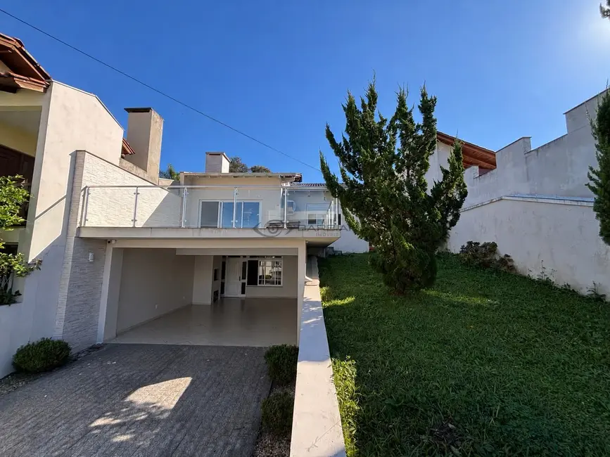 Casa com 4 quartos à venda, 200m2 em Santo Inácio, Santa Cruz Do Sul - RS - imagem 1 Foto 1 de Casa com 4 quartos à venda, 200m2 em Santo Inácio, Santa Cruz Do Sul - RS