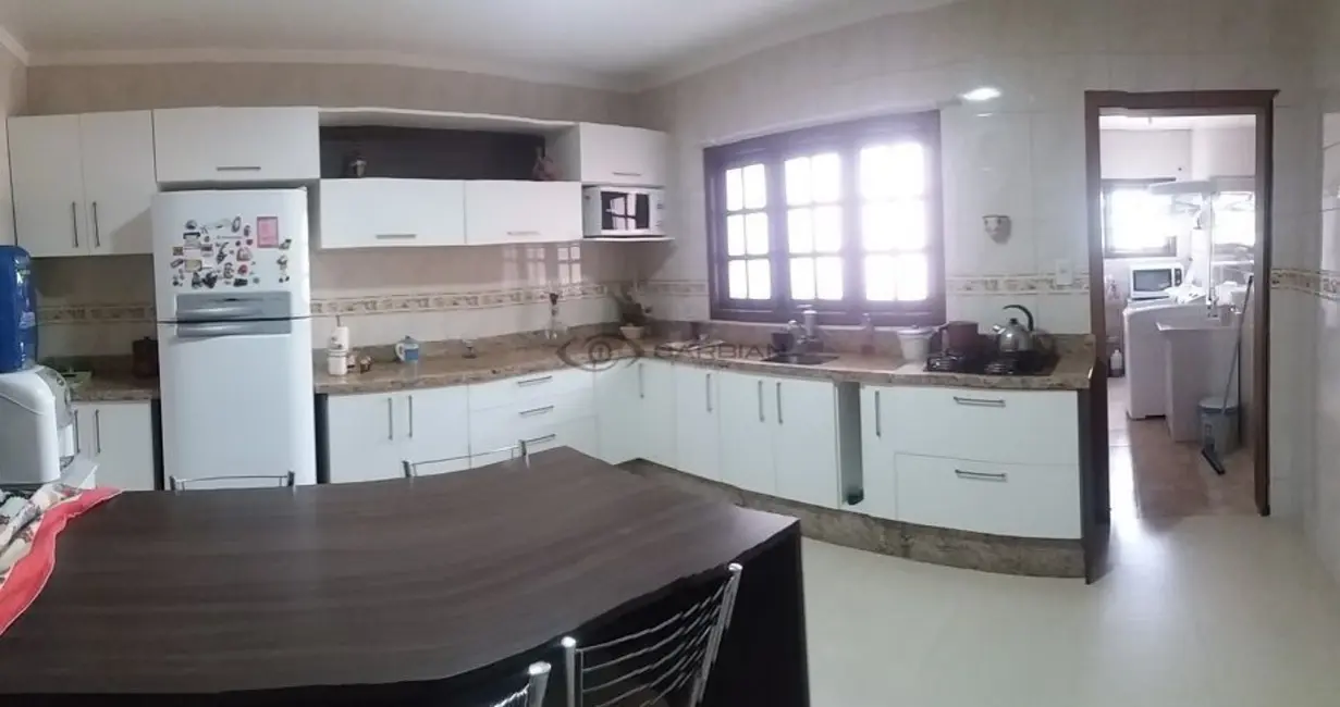 Foto 8 de Casa com 4 quartos à venda, 200m2 em Santo Inácio, Santa Cruz Do Sul - RS