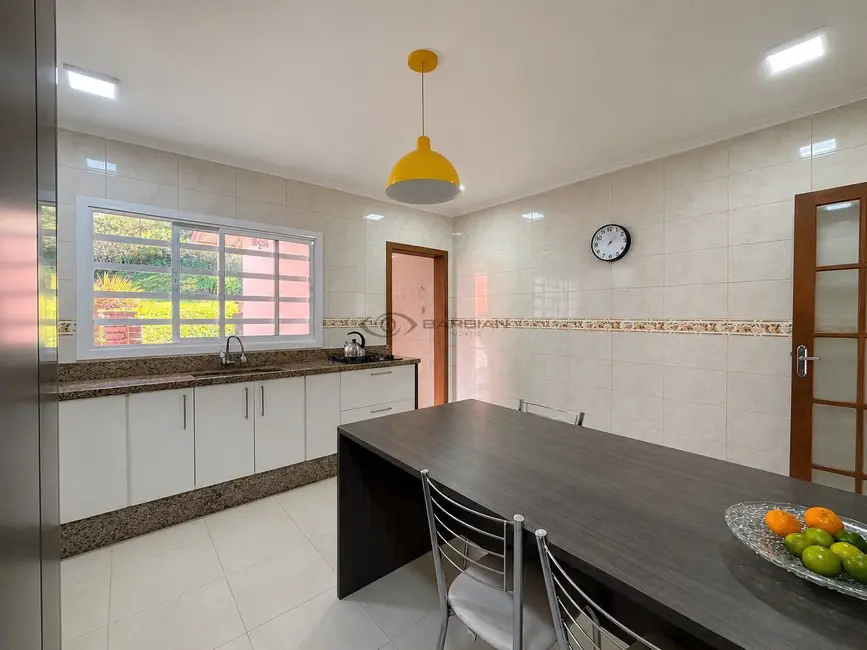 Casa com 4 quartos à venda, 200m2 em Santo Inácio, Santa Cruz Do Sul - RS - imagem 6 Foto 6 de Casa com 4 quartos à venda, 200m2 em Santo Inácio, Santa Cruz Do Sul - RS