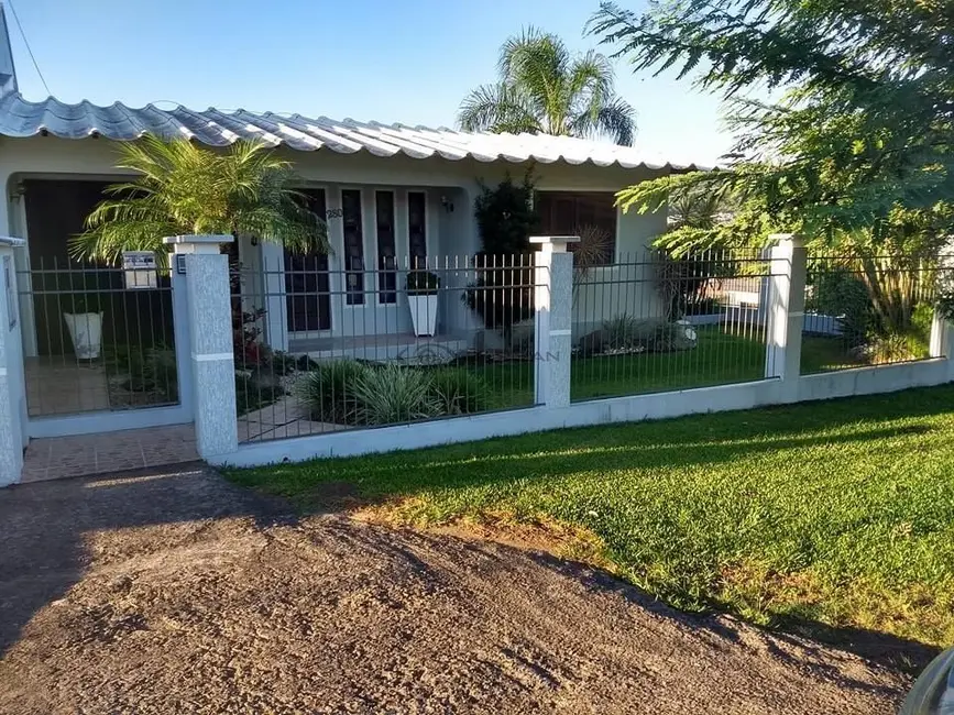 Foto 1 de Casa com 3 quartos à venda, 240m2 em Santo Antônio, Santa Cruz Do Sul - RS