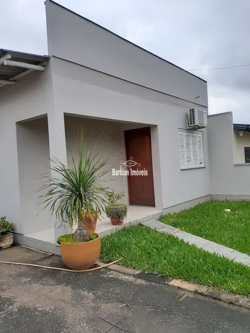 Foto 1 de Casa com 3 quartos à venda, 88m2 em Castelo Branco, Santa Cruz Do Sul - RS