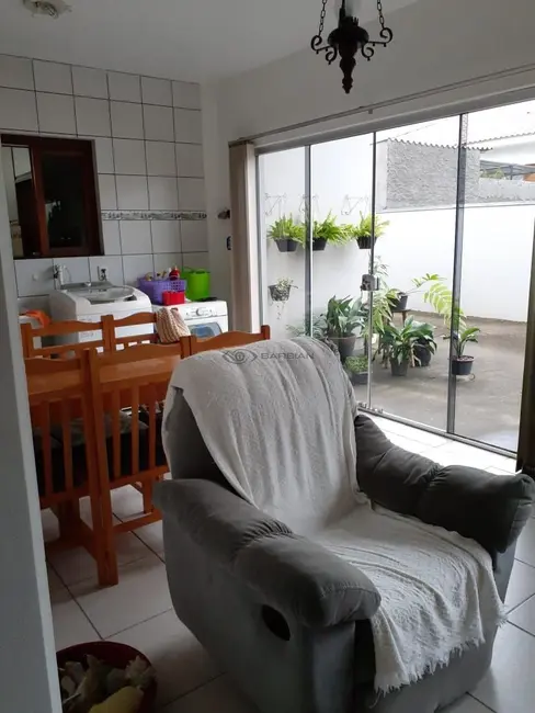 Casa com 3 quartos à venda, 88m2 em Castelo Branco, Santa Cruz Do Sul - RS - imagem 6 Foto 6 de Casa com 3 quartos à venda, 88m2 em Castelo Branco, Santa Cruz Do Sul - RS