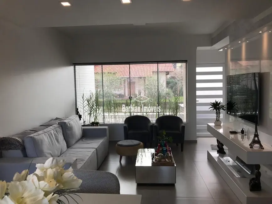 Foto 2 de Apartamento com 3 quartos à venda, 170m2 em Centro, Santa Cruz Do Sul - RS