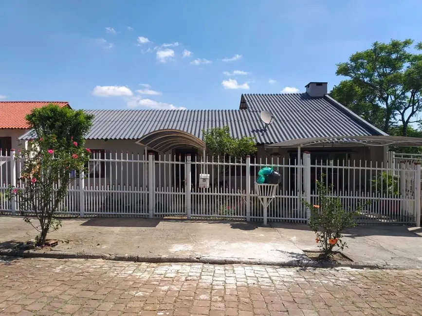 Casa com 5 quartos à venda, 156m2 em Arroio Grande, Santa Cruz Do Sul - RS - imagem 1 Foto 1 de Casa com 5 quartos à venda, 156m2 em Arroio Grande, Santa Cruz Do Sul - RS