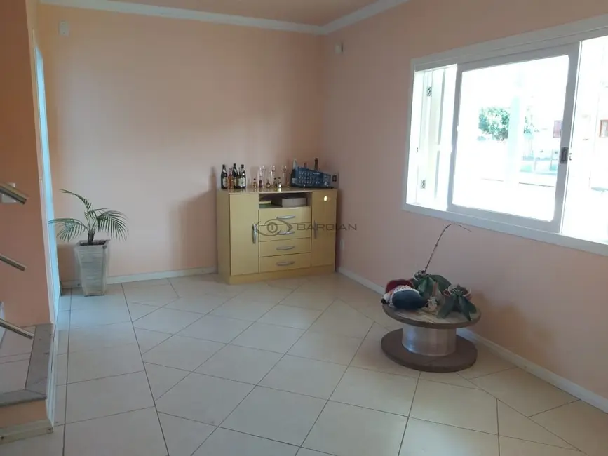 Casa com 4 quartos à venda, 211m2 em Santo Antônio, Santa Cruz Do Sul - RS - imagem 3 Foto 3 de Casa com 4 quartos à venda, 211m2 em Santo Antônio, Santa Cruz Do Sul - RS