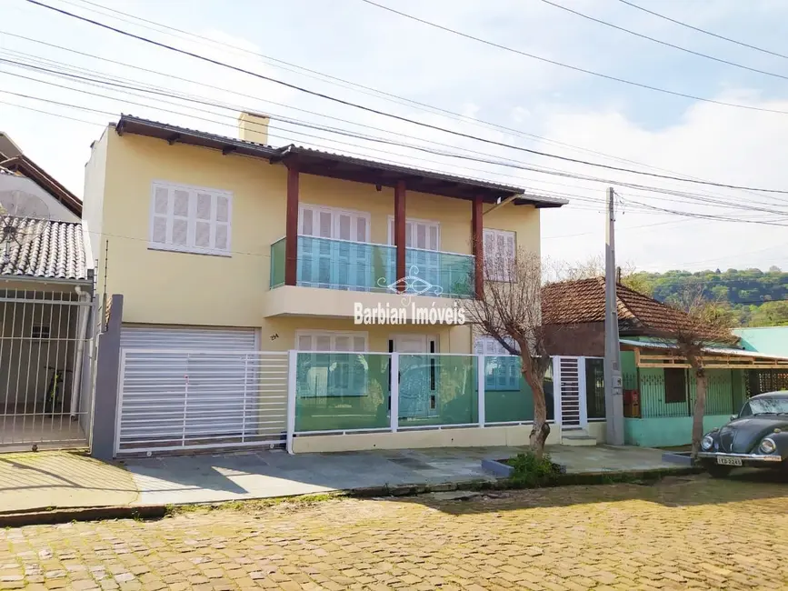 Foto 1 de Casa com 3 quartos à venda, 209m2 em Centro, Santa Cruz Do Sul - RS