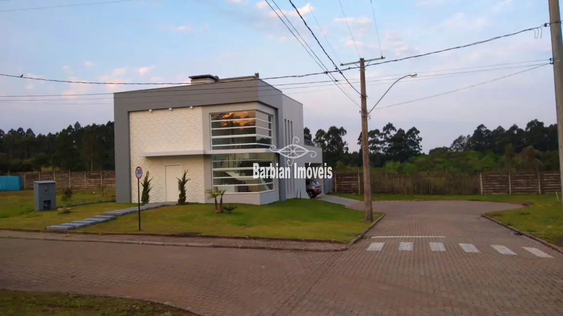 Foto 1 de Casa com 3 quartos à venda, 229m2 em Country, Santa Cruz Do Sul - RS