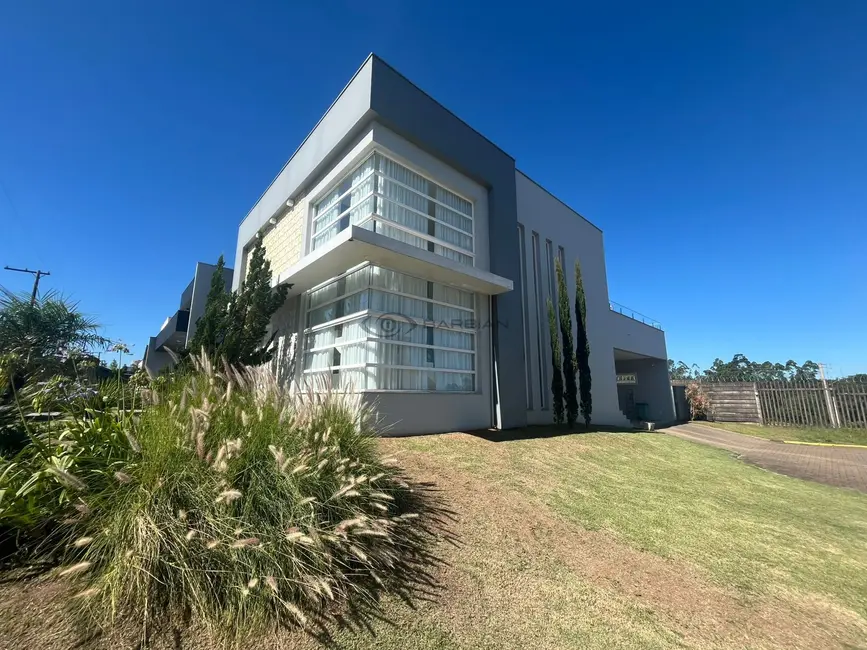 Foto 1 de Casa com 3 quartos à venda, 229m2 em Country, Santa Cruz Do Sul - RS