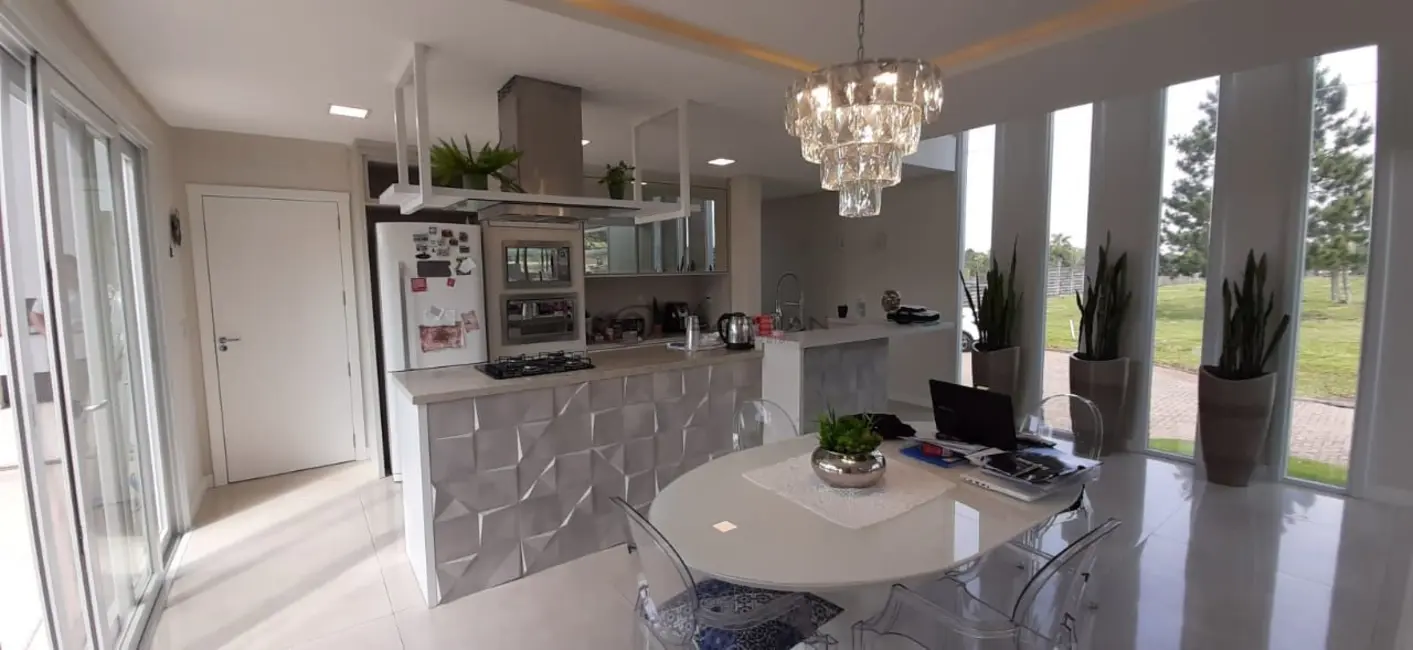 Foto 4 de Casa com 3 quartos à venda, 229m2 em Country, Santa Cruz Do Sul - RS