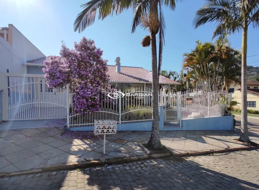 Foto 1 de Casa com 3 quartos à venda, 211m2 em Renascença, Santa Cruz Do Sul - RS