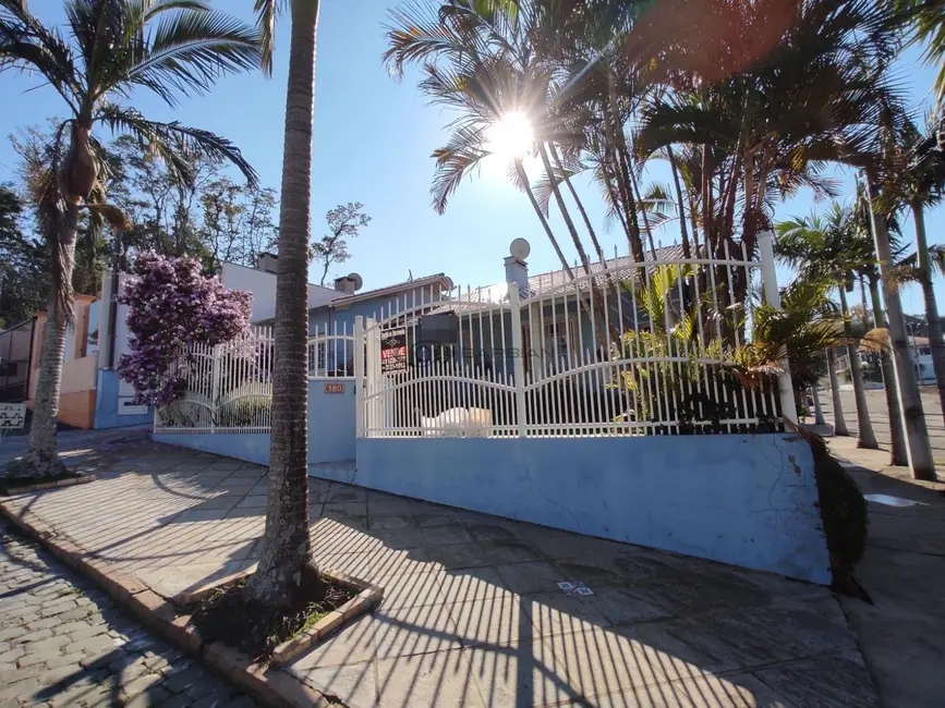 Foto 2 de Casa com 3 quartos à venda, 211m2 em Renascença, Santa Cruz Do Sul - RS