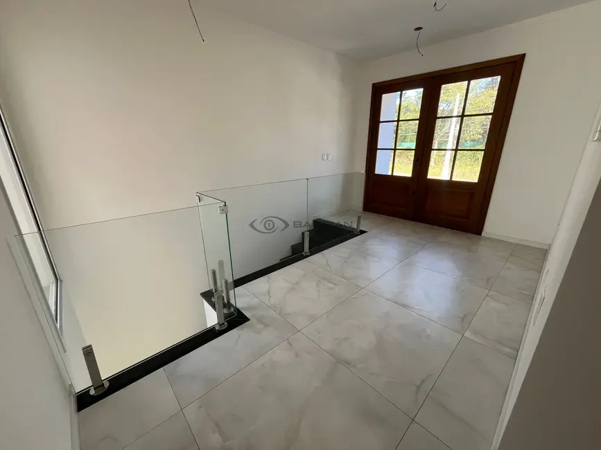 Foto 2 de Casa com 3 quartos à venda, 188m2 em Country, Santa Cruz Do Sul - RS