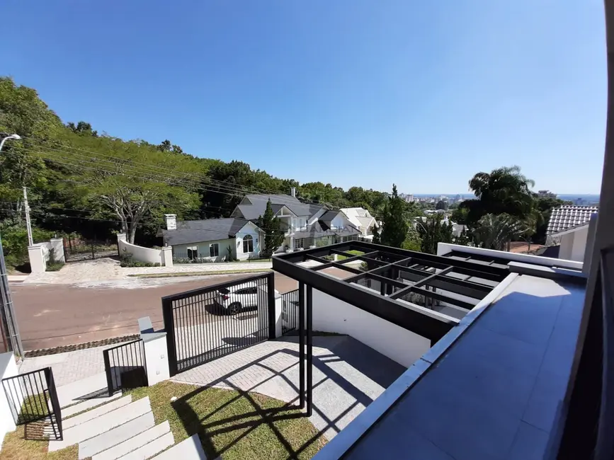 Casa com 3 quartos à venda, 208m2 em Higienópolis, Santa Cruz Do Sul - RS - imagem 5 Foto 5 de Casa com 3 quartos à venda, 208m2 em Higienópolis, Santa Cruz Do Sul - RS