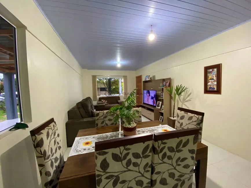 Casa com 3 quartos à venda, 140m2 em Arroio Grande, Santa Cruz Do Sul - RS - imagem 8 Foto 8 de Casa com 3 quartos à venda, 140m2 em Arroio Grande, Santa Cruz Do Sul - RS