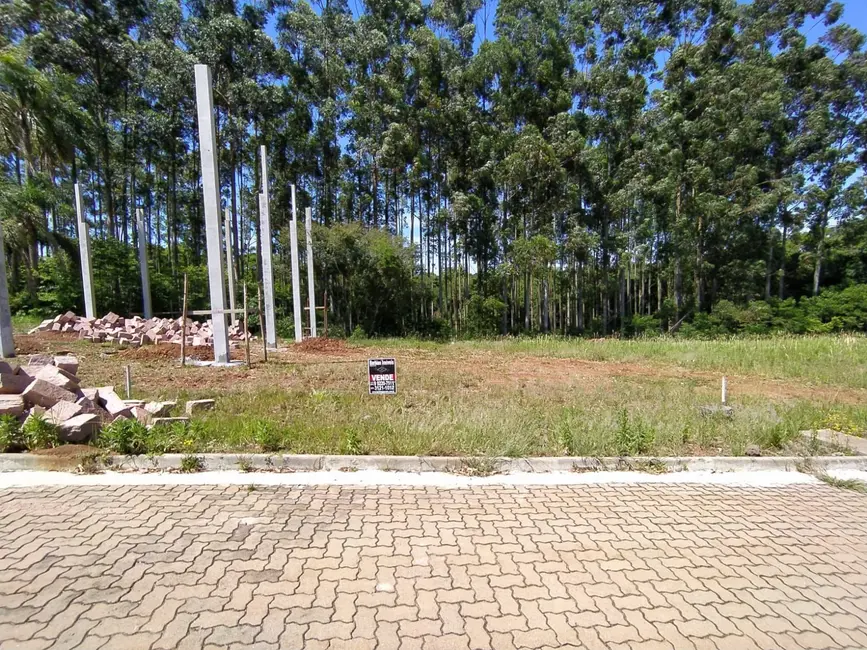 Foto 1 de Terreno / Lote à venda, 322m2 em Linha Santa Cruz, Santa Cruz Do Sul - RS