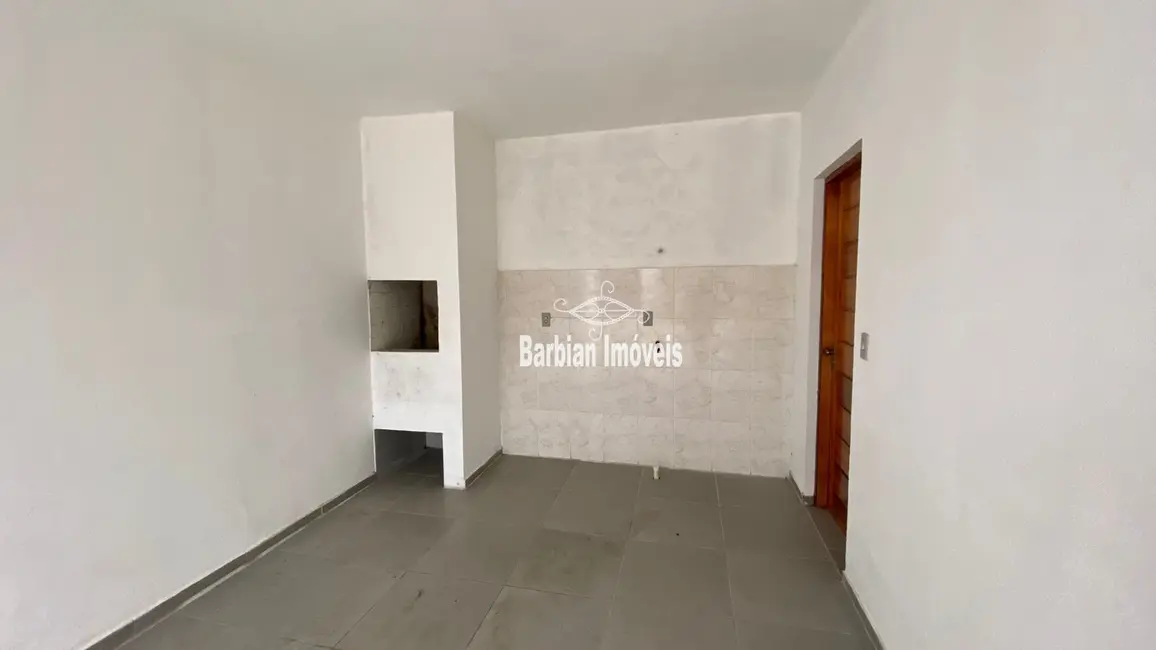 Foto 2 de Casa com 2 quartos à venda, 64m2 em Esmeralda, Santa Cruz Do Sul - RS