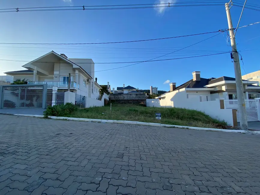 Foto 1 de Terreno / Lote à venda, 566m2 em Santo Inácio, Santa Cruz Do Sul - RS