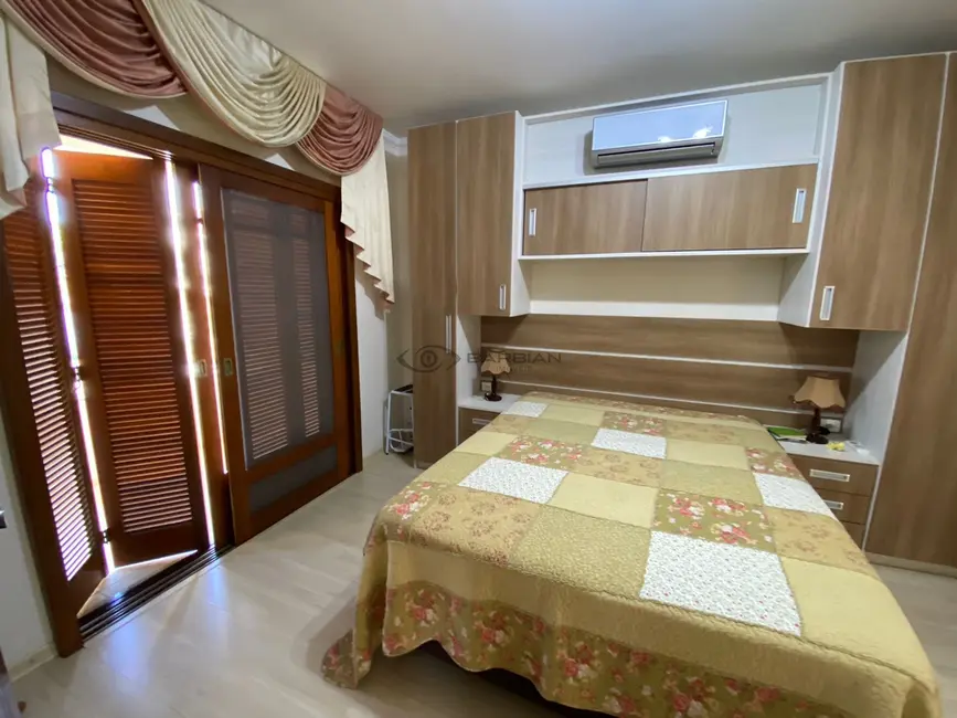 Casa com 3 quartos à venda, 174m2 em Jardim Europa, Santa Cruz Do Sul - RS - imagem 9 Foto 9 de Casa com 3 quartos à venda, 174m2 em Jardim Europa, Santa Cruz Do Sul - RS