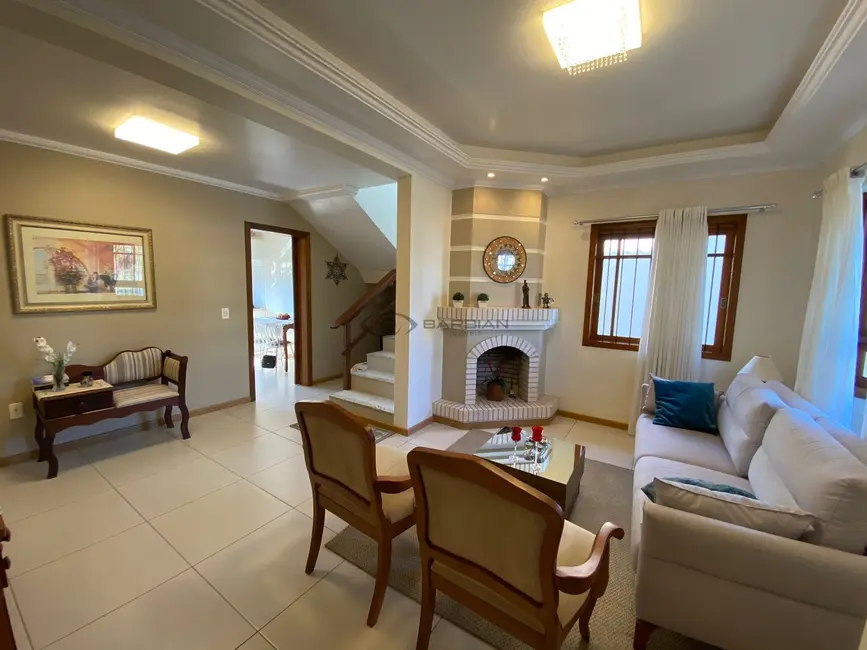 Casa com 3 quartos à venda, 174m2 em Jardim Europa, Santa Cruz Do Sul - RS - imagem 4 Foto 4 de Casa com 3 quartos à venda, 174m2 em Jardim Europa, Santa Cruz Do Sul - RS