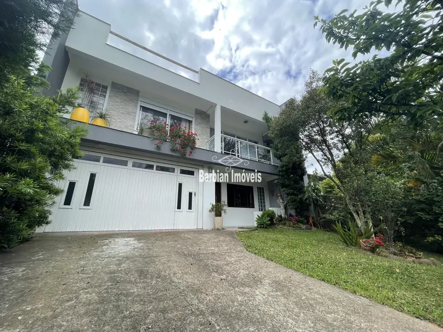 Foto 2 de Casa com 3 quartos à venda, 202m2 em Centro, Santa Cruz Do Sul - RS