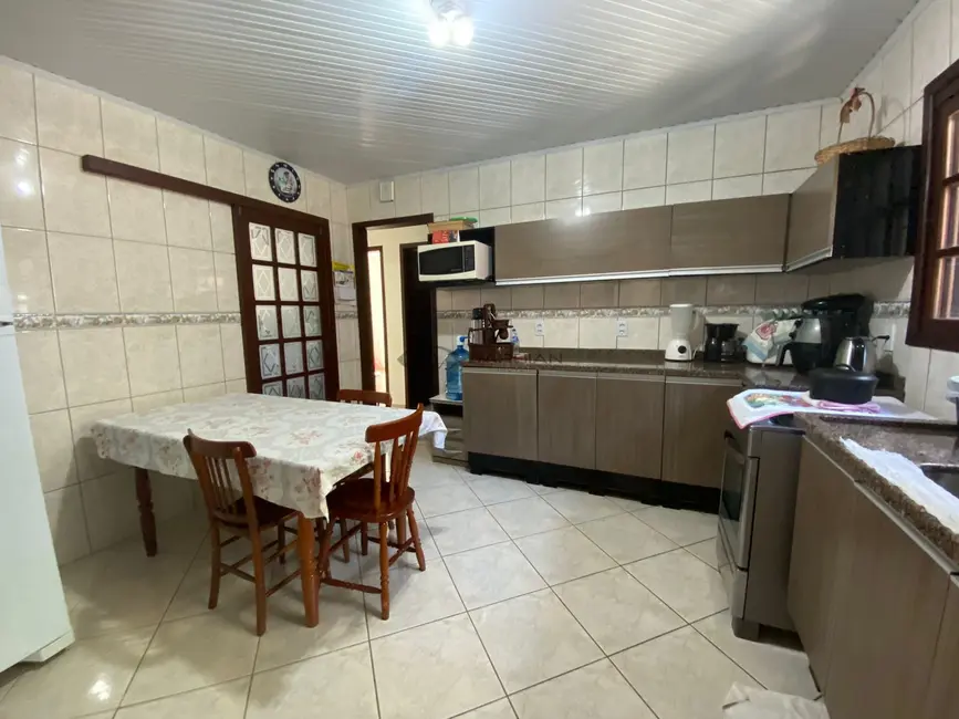 Casa com 3 quartos à venda, 107m2 em Renascença, Santa Cruz Do Sul - RS - imagem 7 Foto 7 de Casa com 3 quartos à venda, 107m2 em Renascença, Santa Cruz Do Sul - RS
