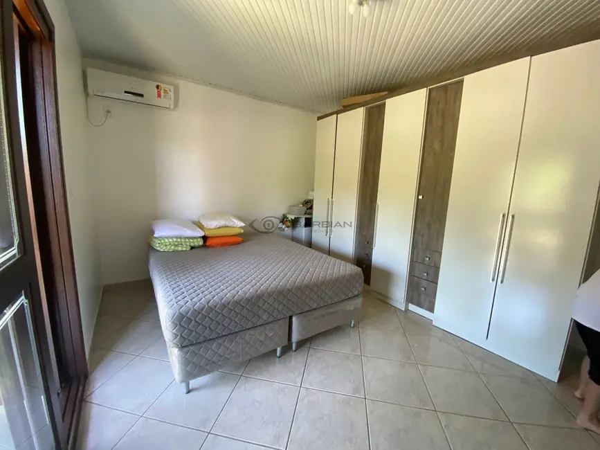 Casa com 3 quartos à venda, 107m2 em Renascença, Santa Cruz Do Sul - RS - imagem 8 Foto 8 de Casa com 3 quartos à venda, 107m2 em Renascença, Santa Cruz Do Sul - RS