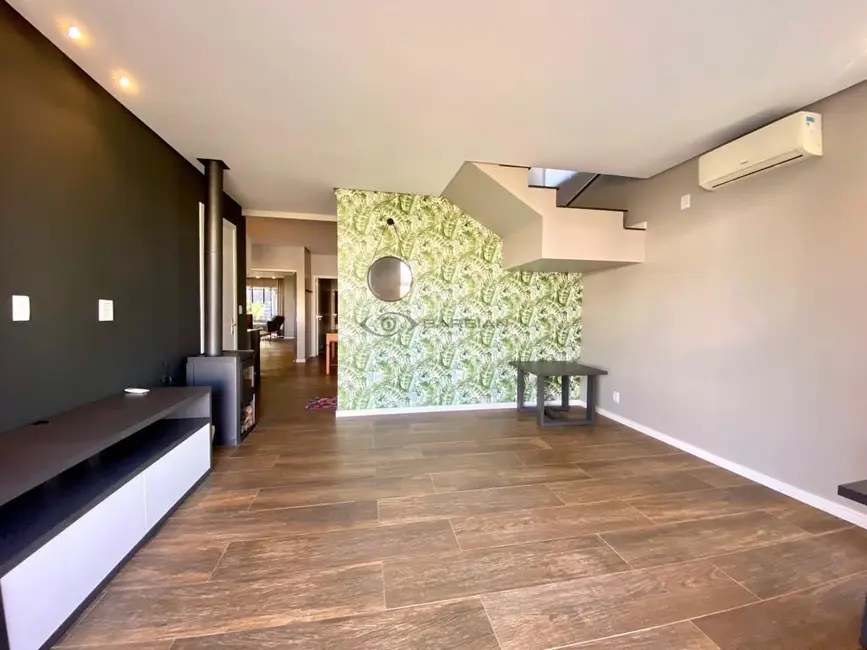 Foto 2 de Casa com 3 quartos à venda, 219m2 em Country, Santa Cruz Do Sul - RS